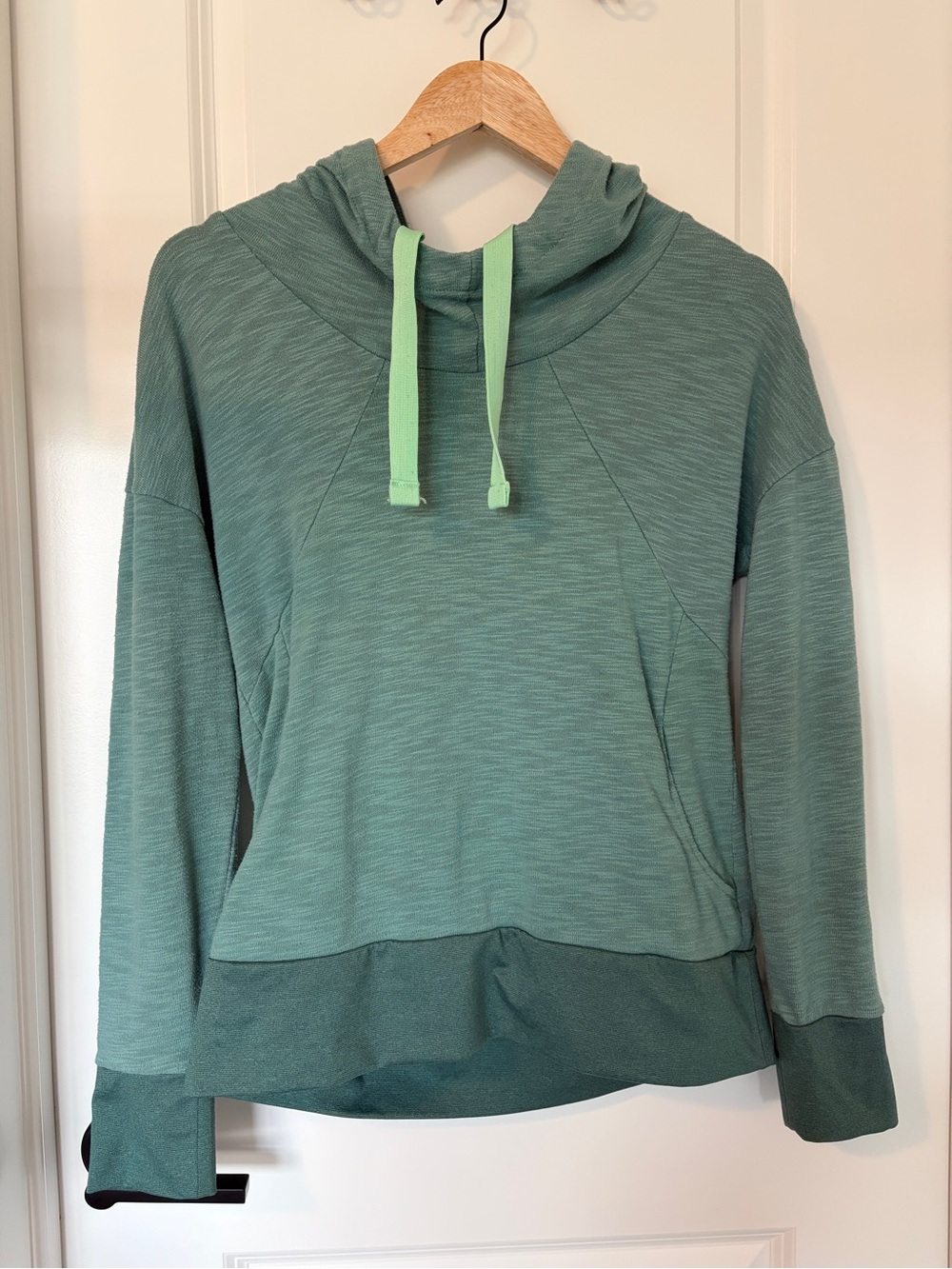 Avalanche Outdoor Supply Co. Fireside Ultra Soft Hoodie Medium Green Teal